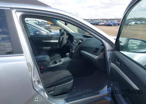 2013 Subaru Outback 2.5I Premium from USA, damaged, VIN 4S4BRCGC4D3281879